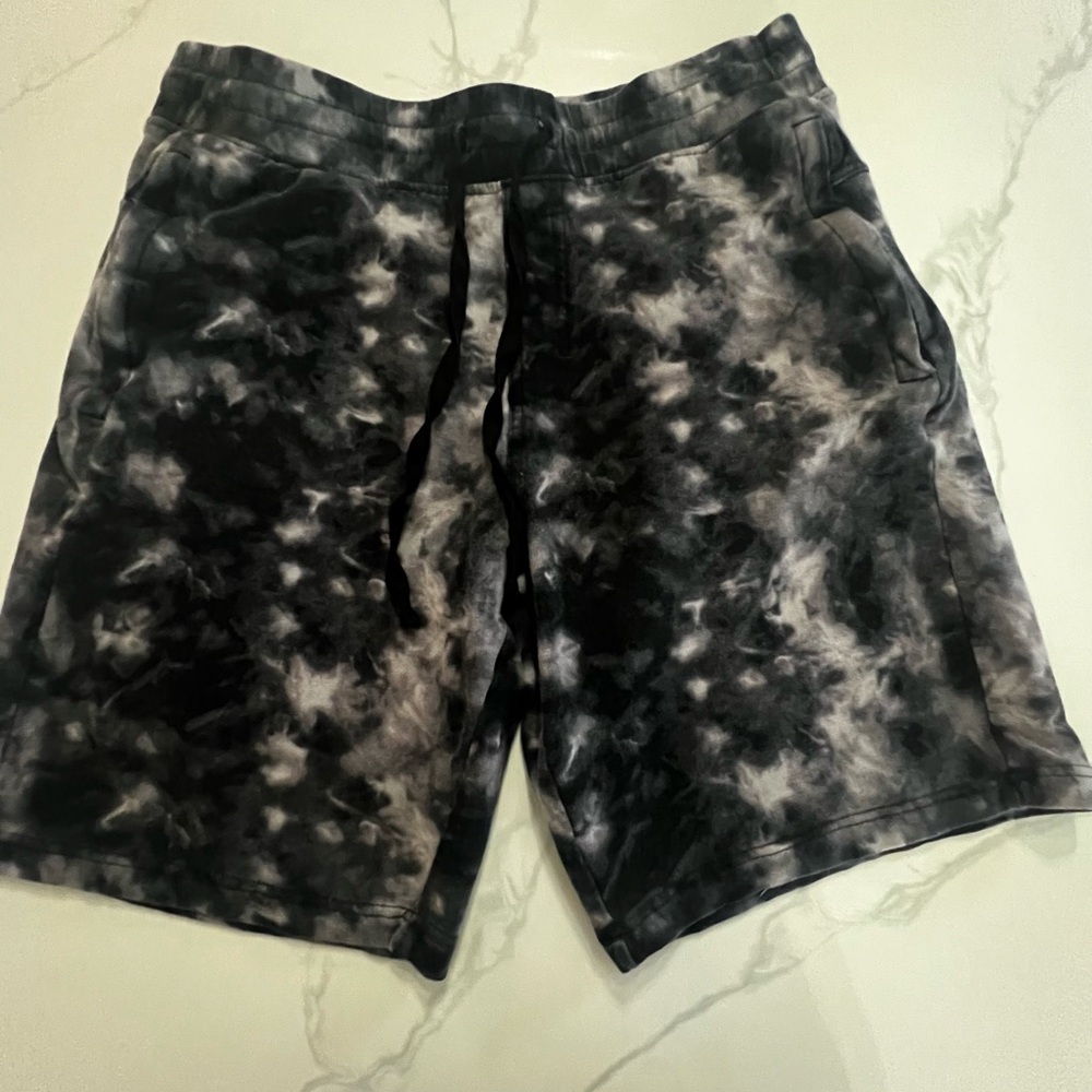 Mens 90 degrees by reflex Black Tie Dye everyday shorts size medium